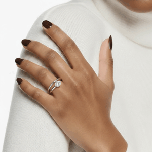 LUMIÈRE – טבעת אובל 0.7 קראט